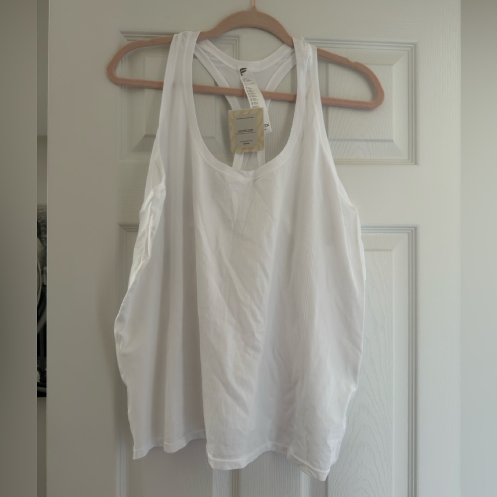 NWT Fabletics Feather Tech+ Tank - Picture 3 of 6
